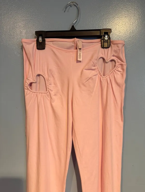 SKIMS Pink Heart Leggingd - Image 2