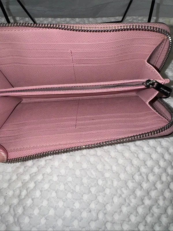 Coach Saffiano-Style Pink Zip Wallet with Front Card Pocket - Image 5