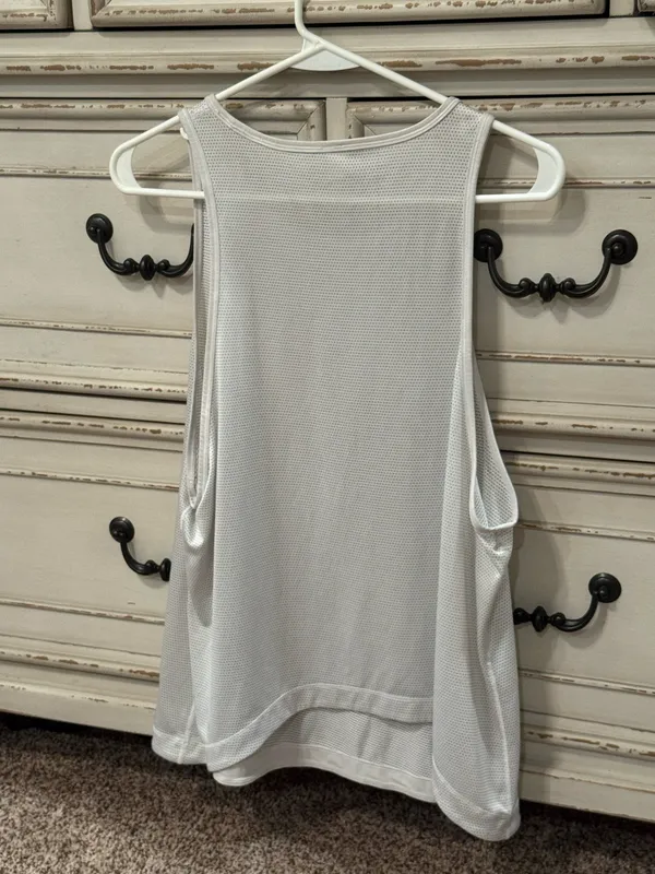 White Lululemon Tank - Image 3