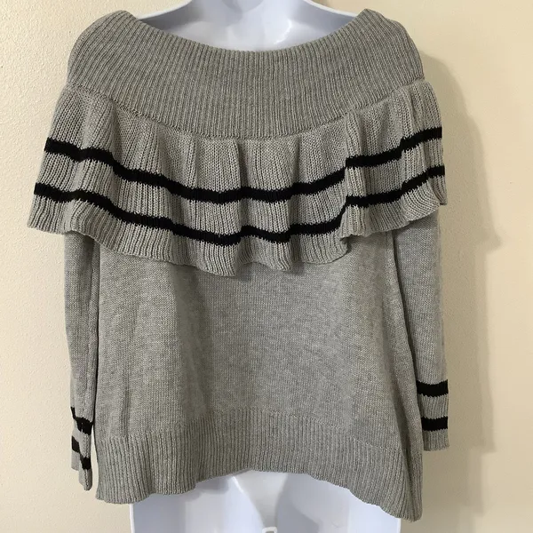 Very J Ruffle Top Knit Comfy Cozy Cozycore Grey Striped‎ Knitted Sweater Large - Image 4