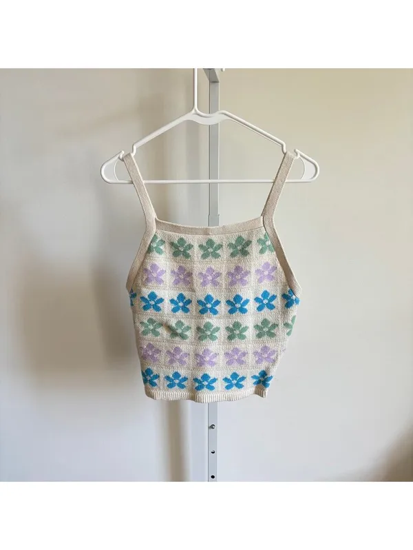 American Eagle NWOT Women's Floral Crochet Sweater Tank Size XL - Image 2