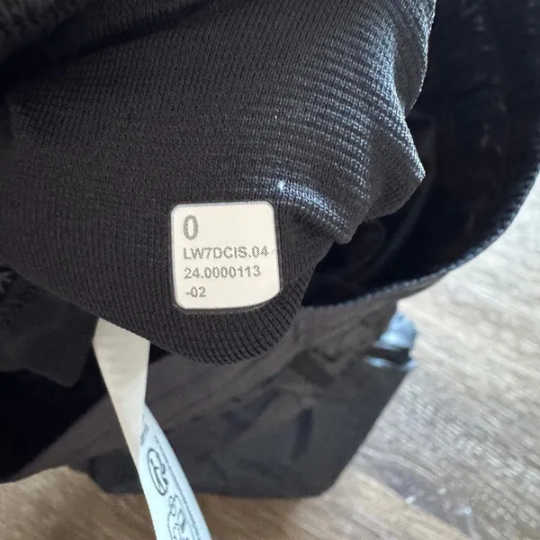 Lululemon Hotty Hot Short High Rise 4” Matte Sheen Black Size 0 NWT - Image 7