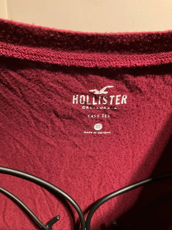 Hollister Red Cropped Short-Sleeve Easy Tee Sz. XS - Image 2