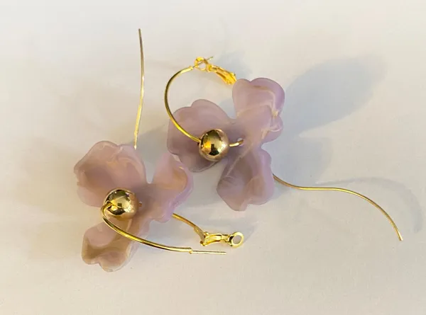 Handmade flower dangle hoop earrings💜 - Image 2