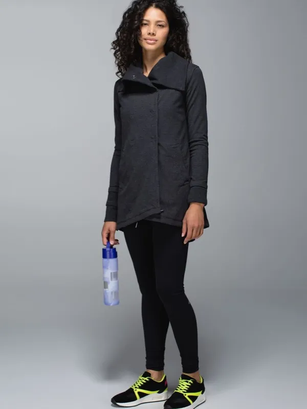 Lululemon Cozy Warm Gratitude Wrap Jacket in Heathered Black W2557 Sz 10 - Image 3