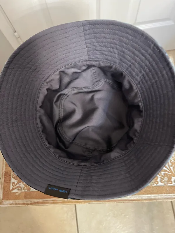 Swirl Pattern Bucket Hat in Blue and Black - Image 4