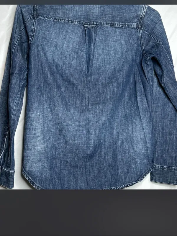 Madewell Denim Shirt Women's Classic Pockets Fade 100% Cotton Soft. Size XS. - Image 2