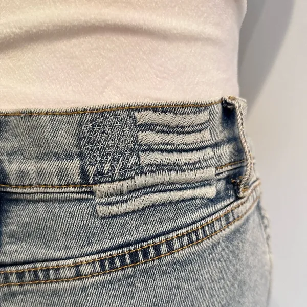 REVICE denim jeans / stars imprinted on behind - Image 5