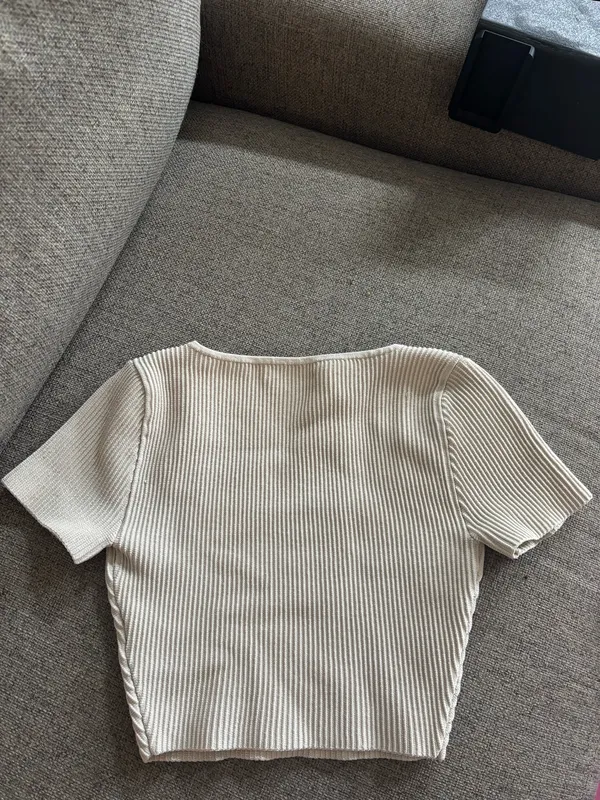Babaton Aritzia Top Sculpt Crop - Image 3