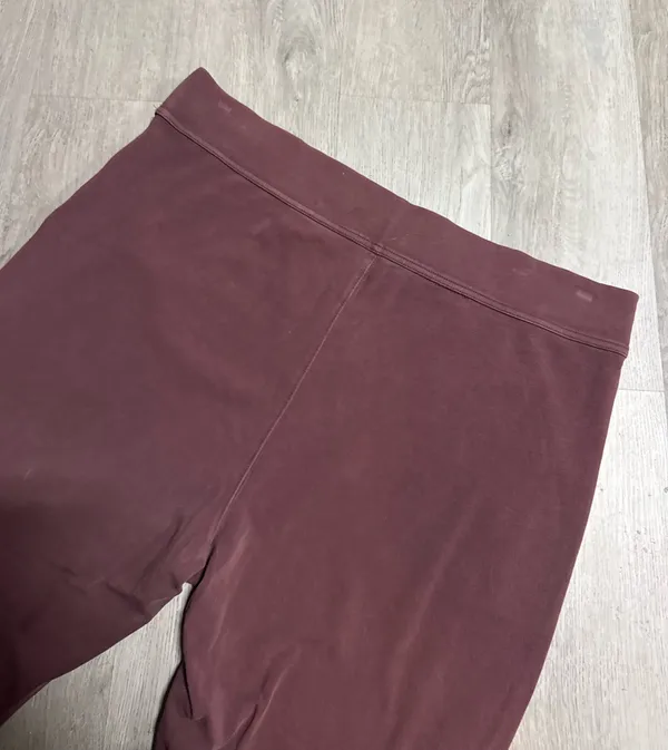 Duluth burgundy leggings - Image 4
