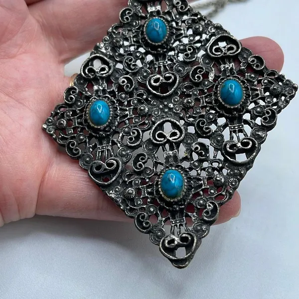 Vintage 70’s boho faux turquoise 24” necklace. - Image 3