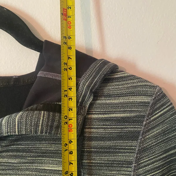 Lululemon Gray Hooded Define Jacket Heathered Stripe Full Zip Athleisure size 6 - Image 11