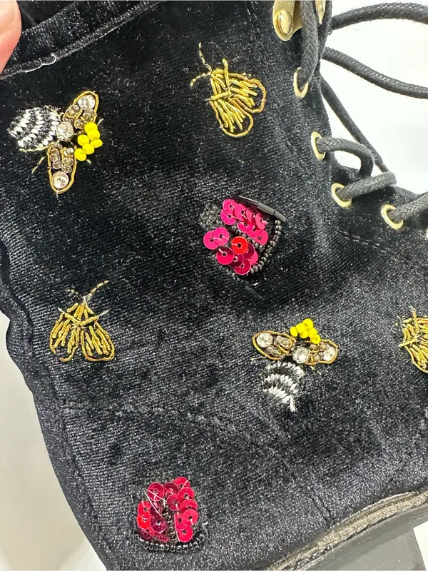 Betsey Johnson Bugsy Black Velvet Combat Boots Beaded Insect Bee Sz 8 Whimsigoth - Image 8