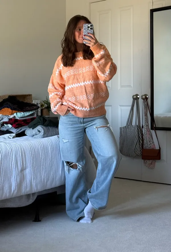 Liz Claiborne sweater - Image 4