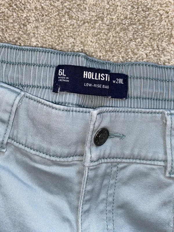 Hollister Women's Low-Rise 4-Pocket Cargo Baggy Pants For Blue Grey - Image 3