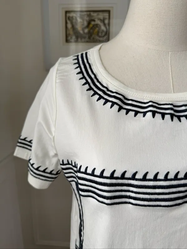 Mindy Mae’s Market & Ampersand White Navy Embroidered Top S M - Image 3