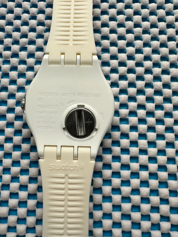 Swatch Watch White Rebel SUOW701 Classic 2014 - Image 5