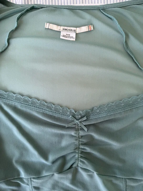 Kimchi Blue top with lace detail. Size M #fashion #urbanoutfitters - Image 2