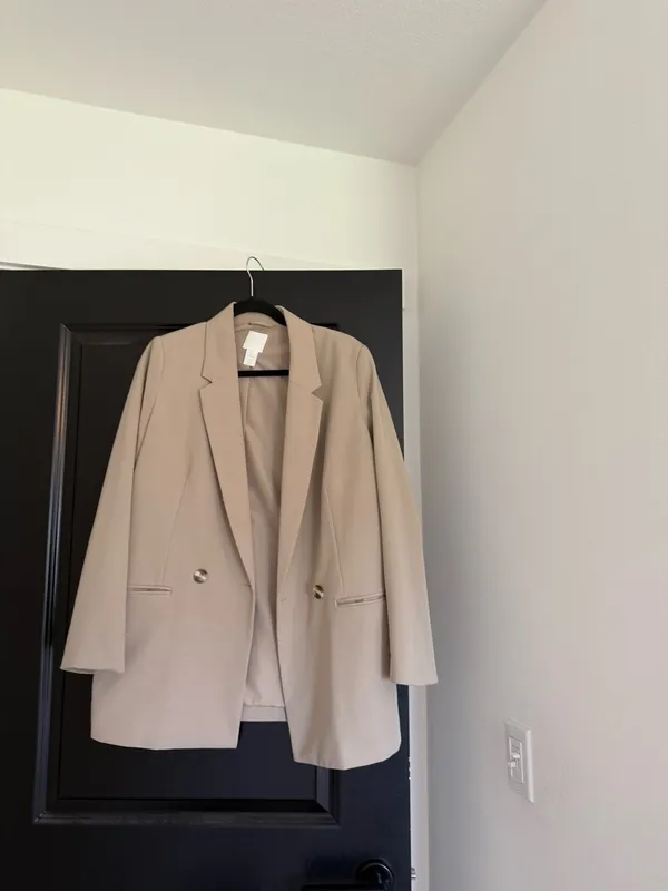 Beige H&M Blazer Oversized - Image 2