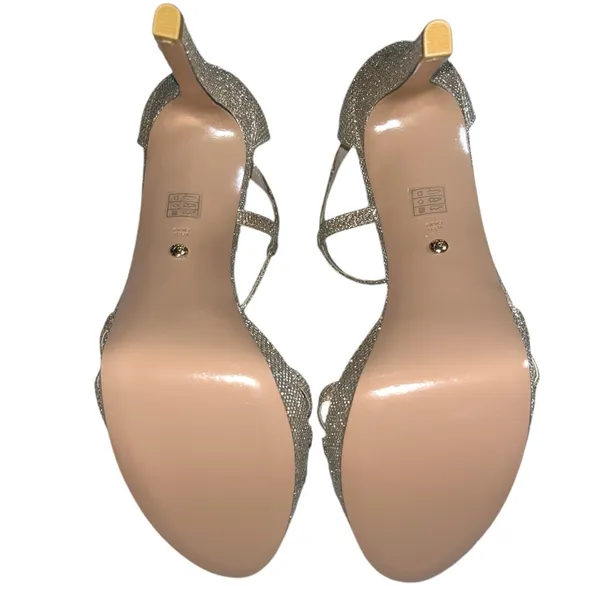 Pelle Moda Oneda Platinum Gold High Heels Size 9M - Image 5