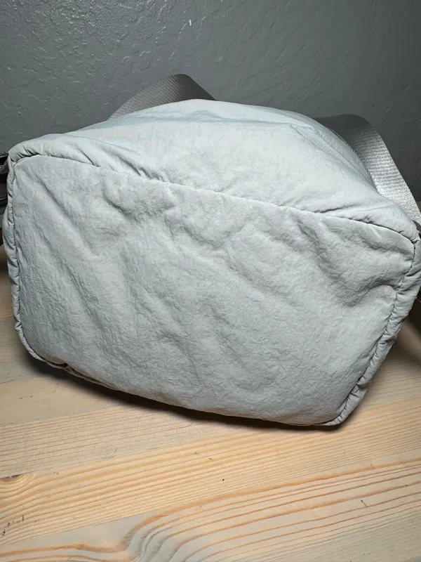 Lululemon City Adventurer Backpack 17L - Image 4