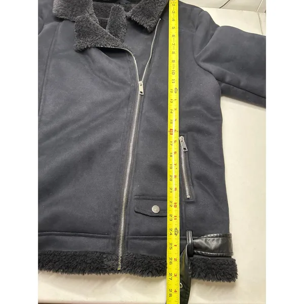 Max Edition Women's Faux Shearling Moto Oversized Biker coat in black. Size L - Image 5