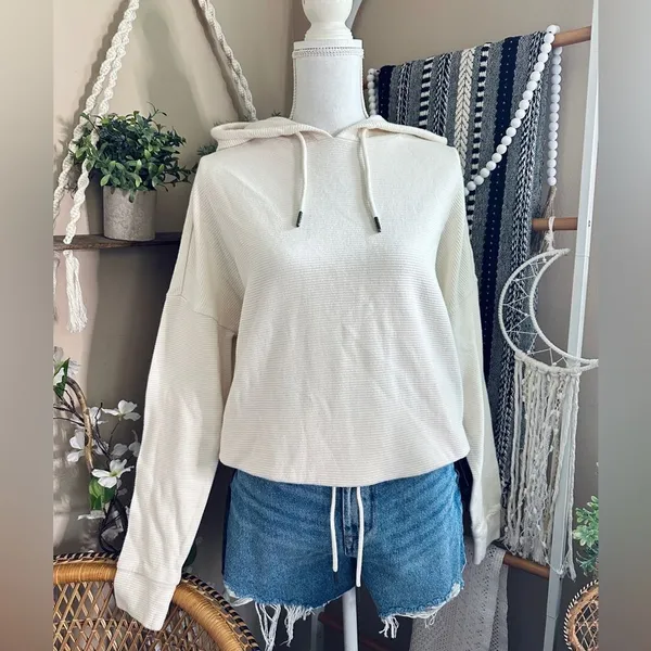 Natural Reflections Cream Ribbed Pullover Smocked Tie Hem Hooded Sweatshirt - Image 2