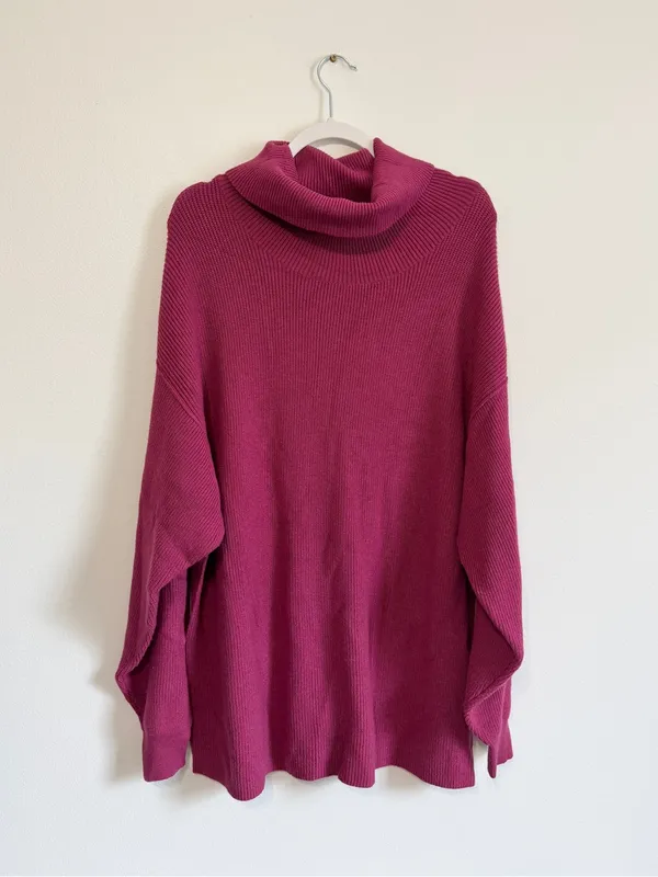 Free People Softly Structured Tunic Sweater in Berry Crush Size Medium Oversized - Image 2