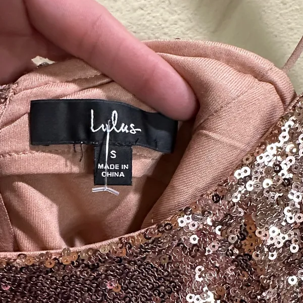 Lulu’s size small Bring It Rose Gold Sequin Bodycon Mini Dress - Image 3