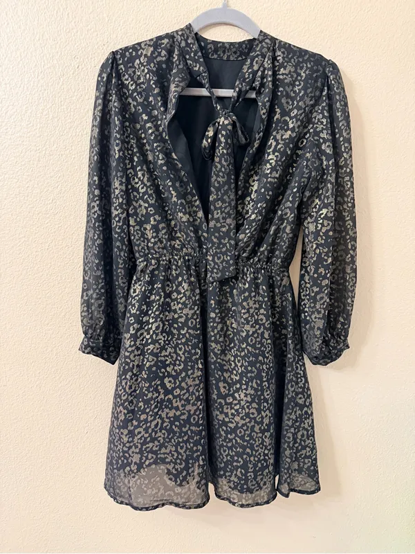Cupcakes and Cashmere Metallic Leopard Dress XS Open Back Bow Tie Party - Image 4