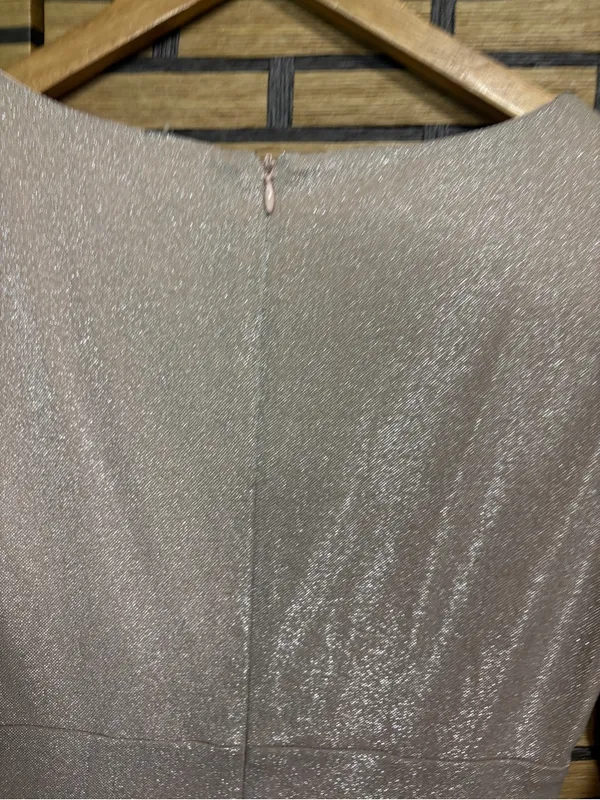 Vince Camuto gold shimmer gown size 8 - Image 6