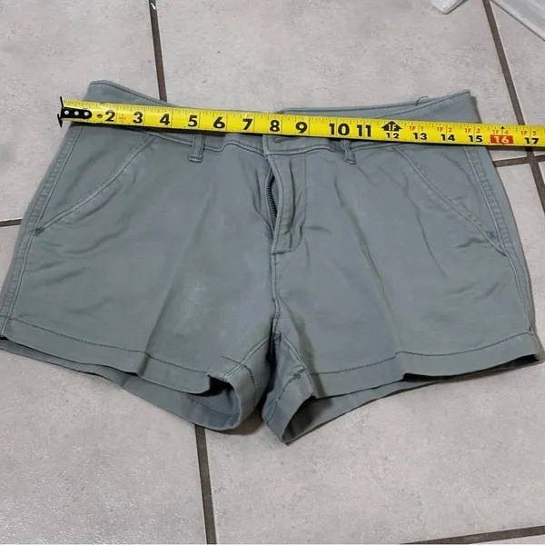 Abercrombie & Fitch Women‎ Casual Gray Shorts size 2 - Image 7