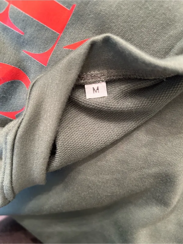 Apres Ski Olive Green Graphic Sweatshirt Size M - Image 3