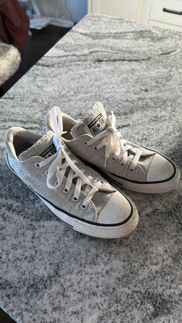 Light Grey Low-Top Converse - Image 2