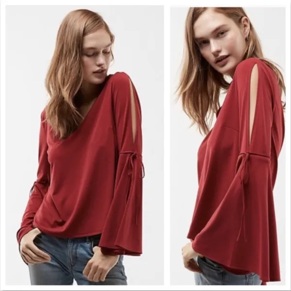 NWT Express Red V-Neck Long Bell Sleeve Open Shoulder Top Women's Size Small - Image 2