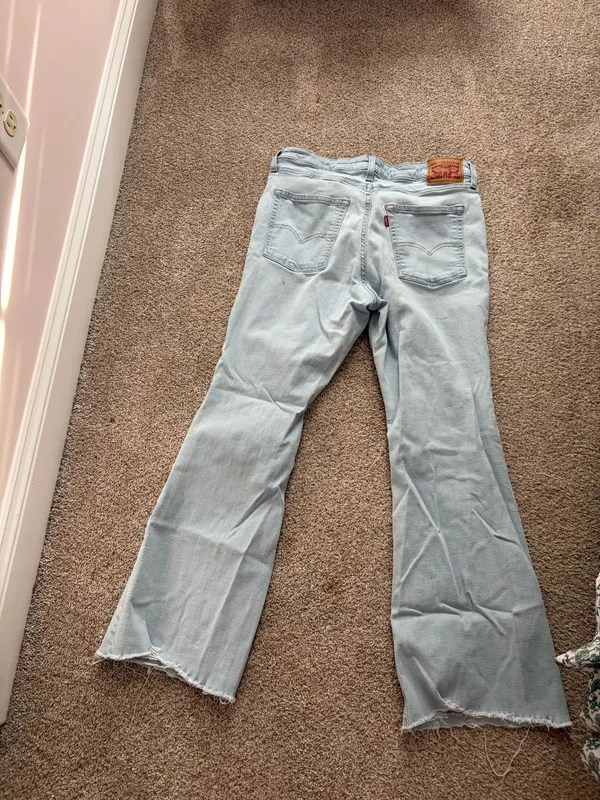 Levi’s 726 Flare Jeans - Image 3