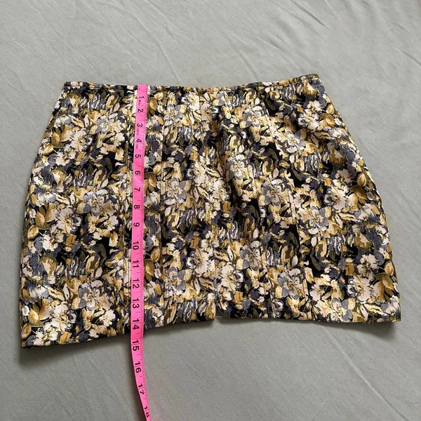 Lioness Large Floral Print Black Gold Retro Mod Low Waisted Mini Skirt Tapestry - Image 6