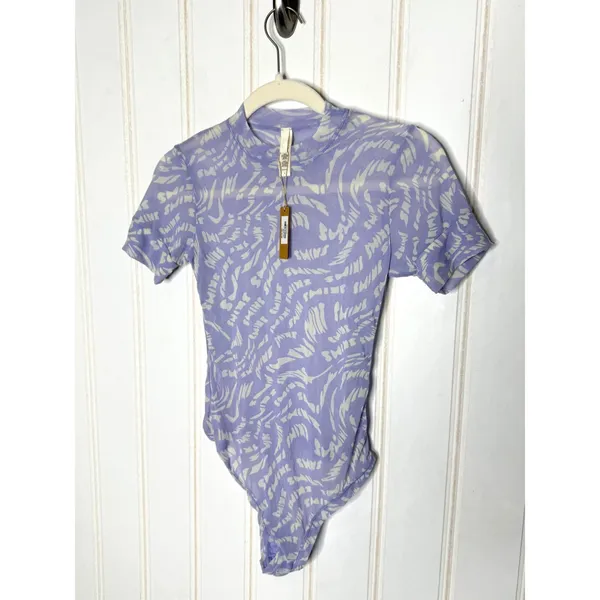 SKIMS Summer Mesh T-Shirt Bodysuit Lilac Swirl Logo Print Mock Neck NWT L - Image 4