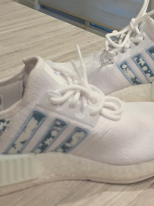 Adidas NMD_R1 W White Blue Floral Print Sneakers Women’s Size 6 - Image 3