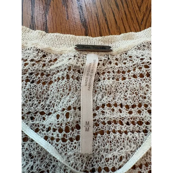 Free People‎ White Embroidered Mesh Knit Oversized Boho V-Neck Top Medium - Image 3