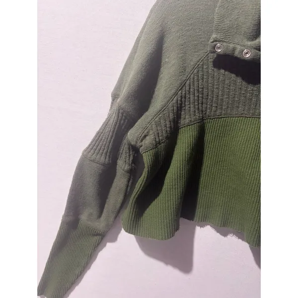 BDG‎ Green Ribbed Cropped Pullover Sweater Snap Collar Raw Hem Size S - Image 5