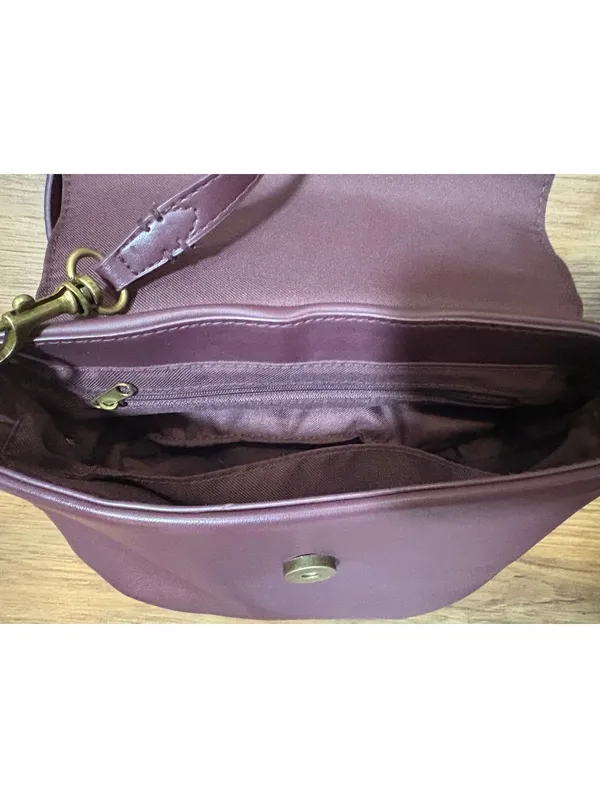 Universal Threads Burgundy Crossbody Bag Faux Leather Pleated Flap Purse - Image 6