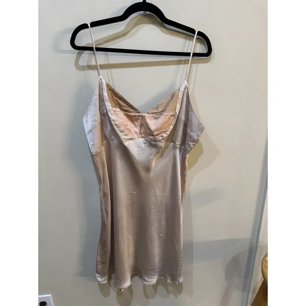 By Anthropologie Colorblock Satin Slip Dress Lounge Wear size XL cream color - Image 5