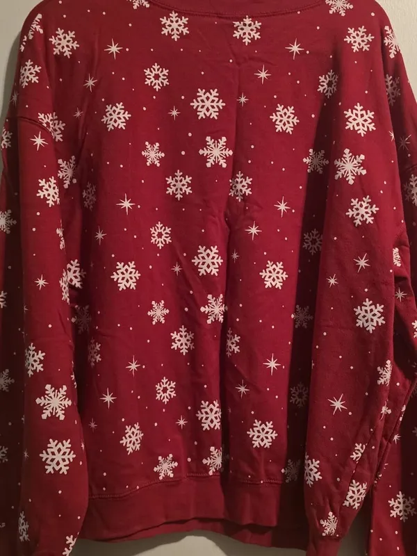 Disney women’s sweater Mickey & Minnie Holiday Top with Snowflakes - Image 9
