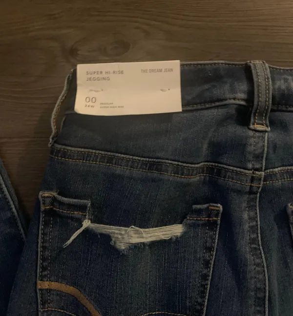 American Eagle Jeans - Image 7