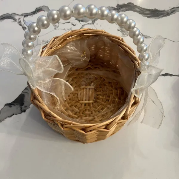 Flower girl Elegant Pearl Handle Wicker Basket - Image 2