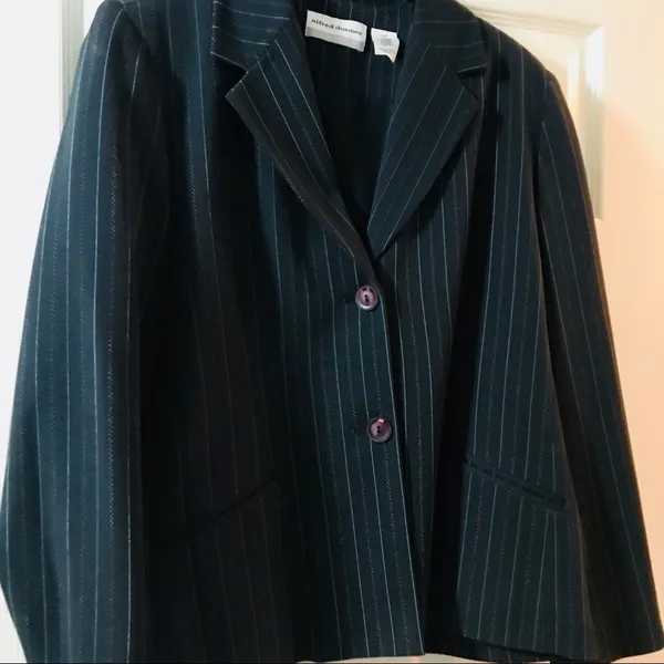 🌺 3/$20 SALE! NWT Alfred Dunner Petite Blazer - Image 2
