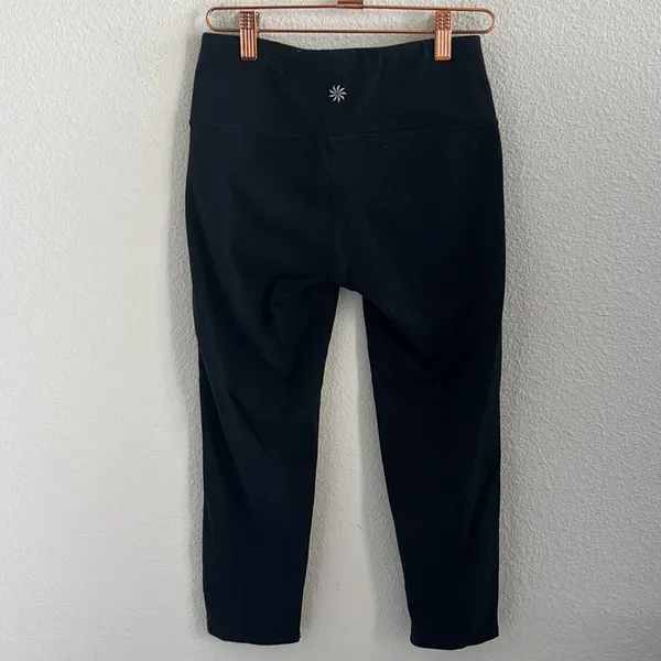 Athleta Chatarunga 305922 Black Cropped Capri Legging XS - Image 2