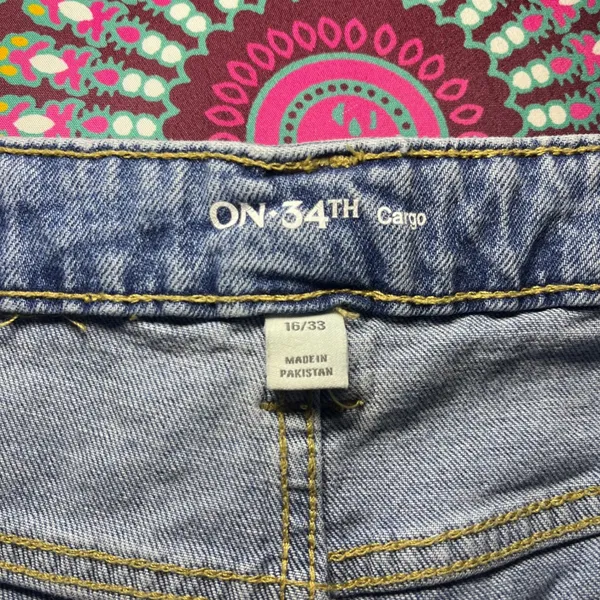 ON 34TH Cargo‎ Jeans Women Size 16 33 Light Wash Wide Leg Denim Pants - Image 5