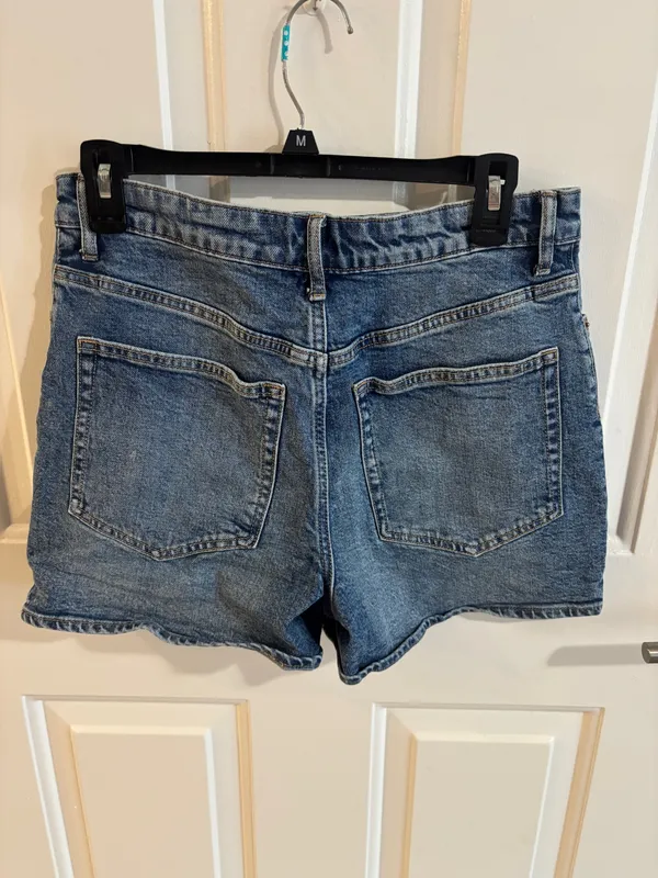 H&M Women’s Jean Shorts - Image 2